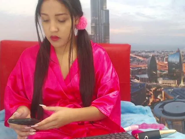 Live sex webcam photo for AllysonBell #241311358