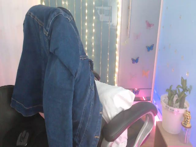 Live sex webcam photo for Anahi_moore #254622731