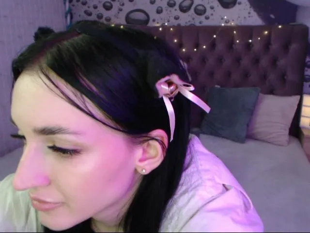 Live sex webcam photo for SamantaBerryl #254082688