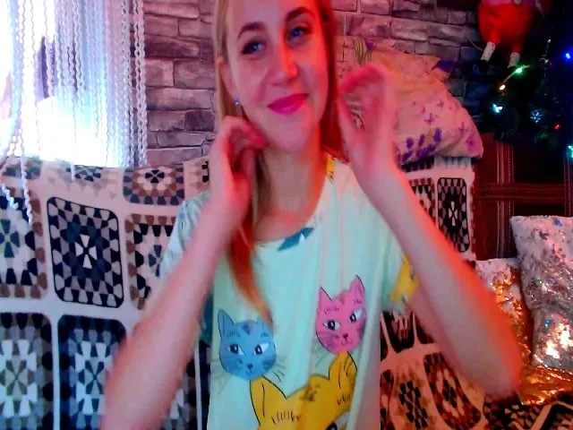 Live sex webcam photo for KitnisEverdin #258005070