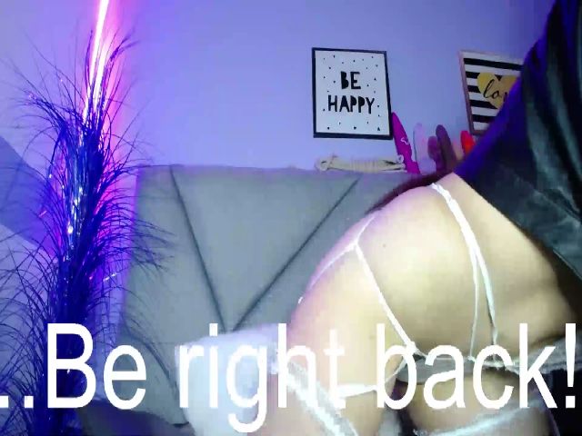 Live sex webcam photo for samantasmithh #262554126