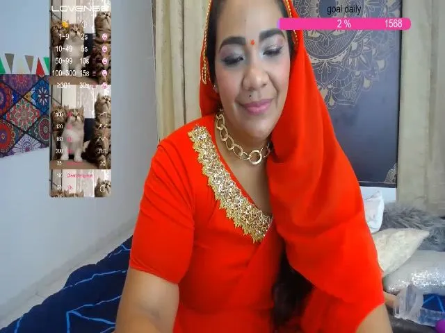 Live sex webcam photo for IndianMama #253079438