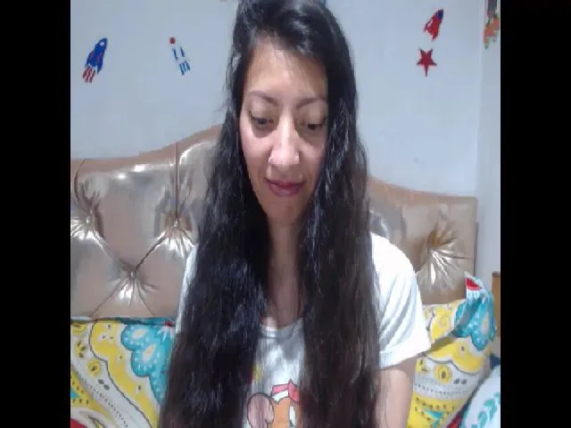 Live sex webcam photo for Kaymilf #252947328