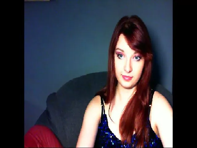 Live sex webcam photo for VirginLuna18 #256413889