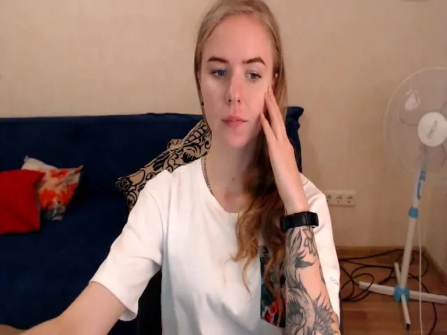 Live sex webcam photo for Limana_xo #252576430