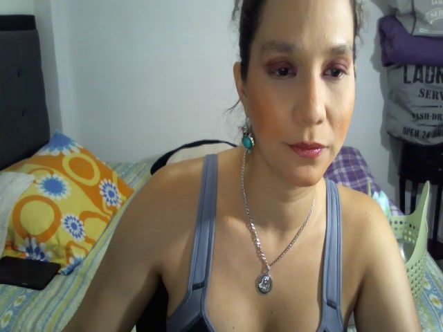 Live sex webcam photo for Sofiahenao #264650446