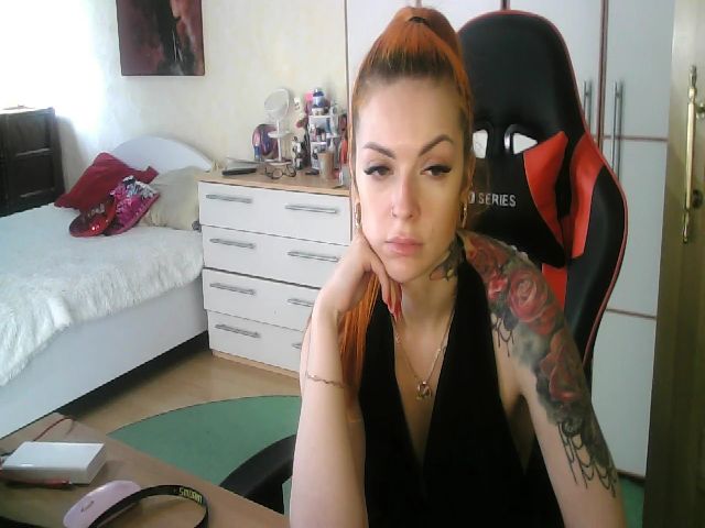 Live sex webcam photo for LuckyStarlet #265395038