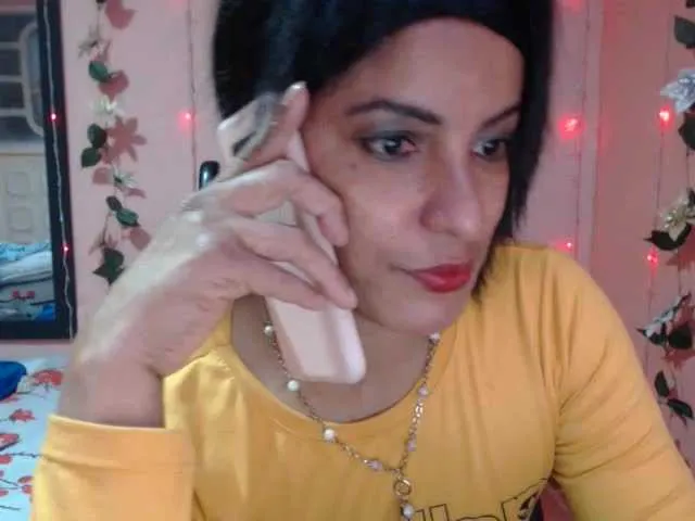 Live sex webcam photo for KattleyaGrey #240898769