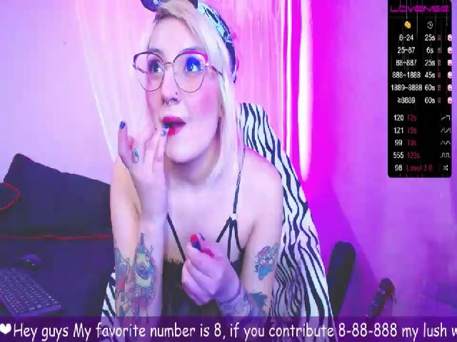 Live sex webcam photo for AkiraHirome #261028131