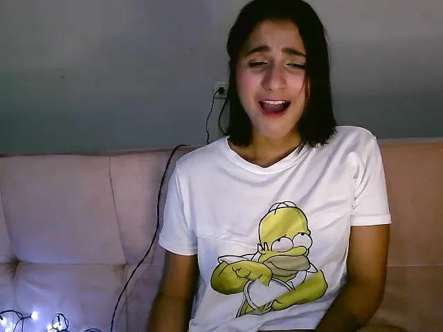 Live sex webcam photo for Sarita30 #255051319