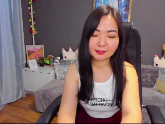 Live sex webcam photo for Queentini #254524372