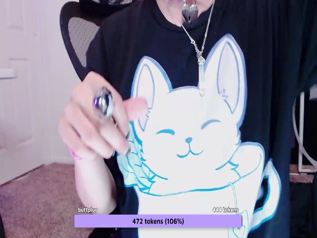 Live sex webcam photo for moonlitfox #262429646