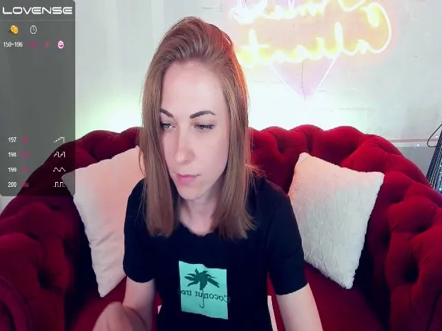 Live sex webcam photo for LilFluffyDuck #255032120