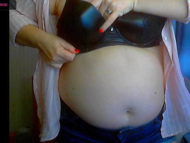 Live sex webcam photo for Mona-Liza #241215135