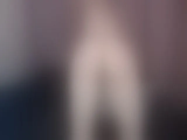 Live sex webcam photo for HotSwJenna #252979869