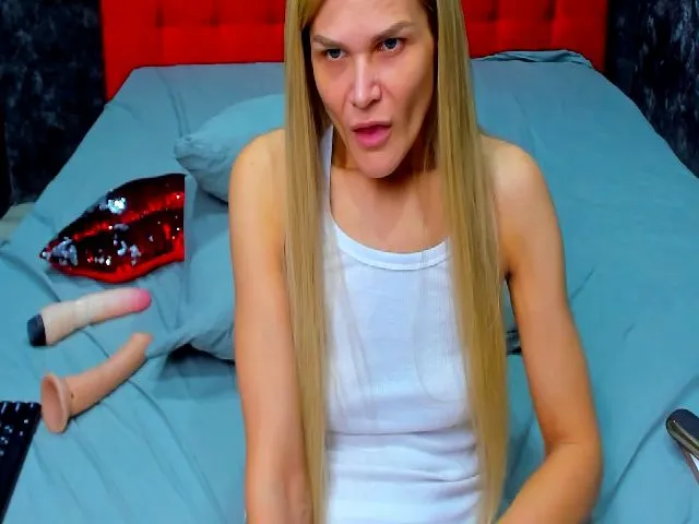 Live sex webcam photo for ProdigyGirl #252883291