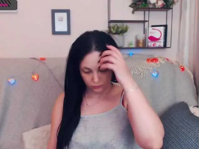 Live sex webcam photo for MilfVenus #240994938