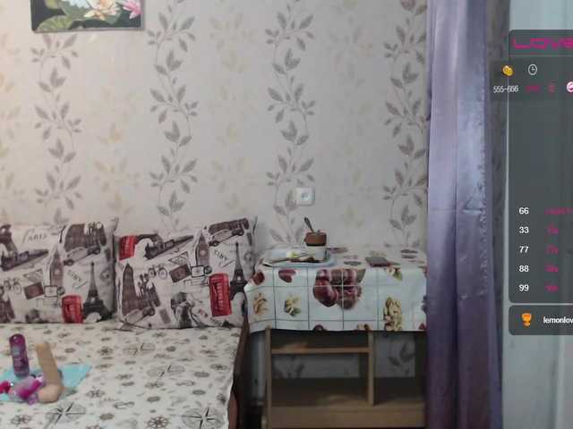 Live sex webcam photo for Alenushka888 #241310747