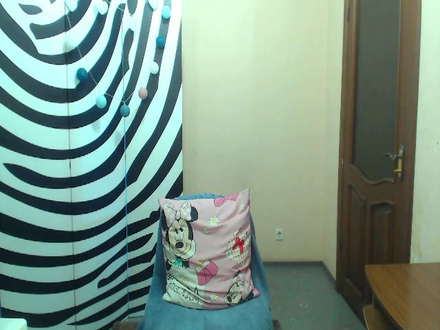 Live sex webcam photo for HeartGirl #256725158