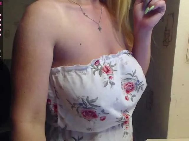 Live sex webcam photo for Viki-tiki-tak #257038457