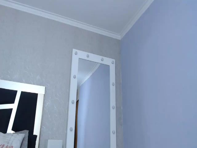 Live sex webcam photo for Pythonissa97 #265579085