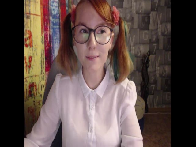 Live sex webcam photo for NikiFoks18 #264050519