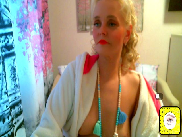 Live sex webcam photo for ChristiRoses #263803134