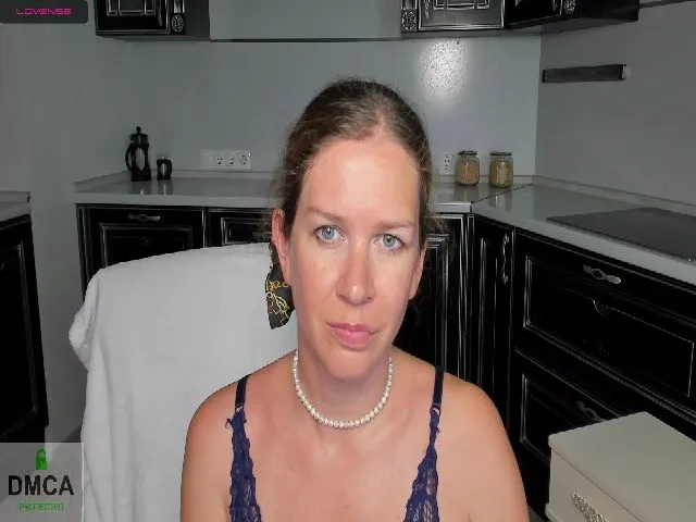Live sex webcam photo for StelaMartin #254509625