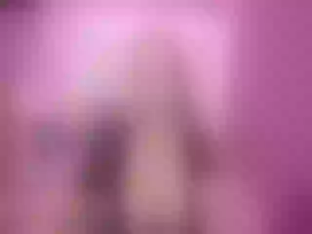 Live sex webcam photo for PtiMermaid #261167382