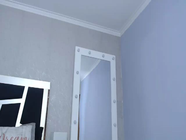 Live sex webcam photo for Pythonissa97 #264935312