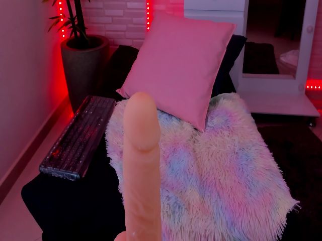 Live sex webcam photo for Lorenwillians #256006501