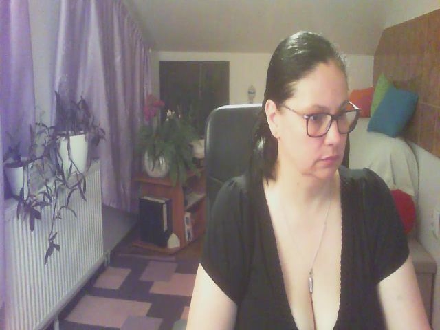 Live sex webcam photo for boosty4you #256413059