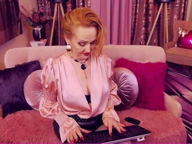 Live sex webcam photo for LadyJosette #241034773