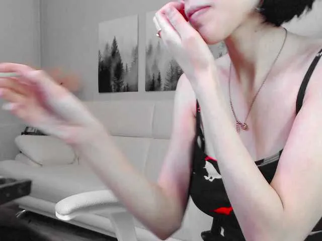 Live sex webcam photo for be-mine #245363032