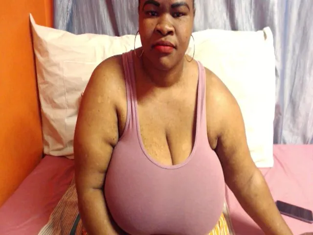 Live sex webcam photo for Sweetnozie #259223006