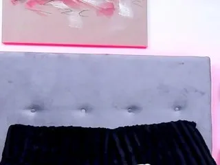 Live sex webcam photo for AngelaMyst #287940085