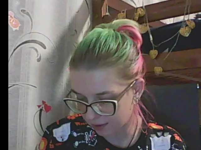 Live sex webcam photo for malvinella #241144796