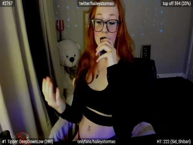 Live sex webcam photo for Haileystormxo #262492086