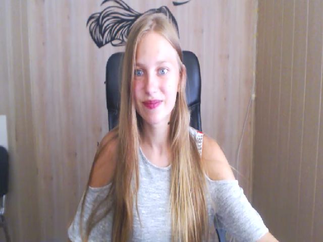 Live sex webcam photo for SshyTeen #254748807