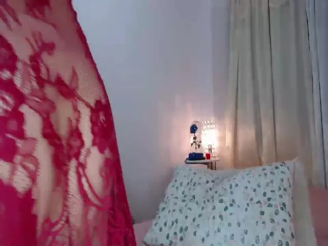 Live sex webcam photo for Silvia_Grey1 #255488061