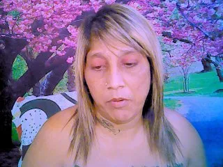 Live sex webcam photo for indianroxy #287932968
