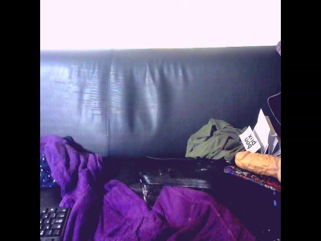 Live sex webcam photo for Sexygeny #258654760