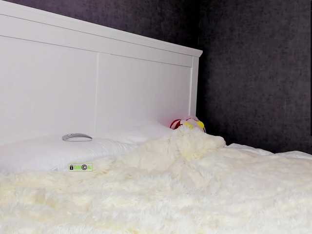 Live sex webcam photo for ameliya-98 #241114903