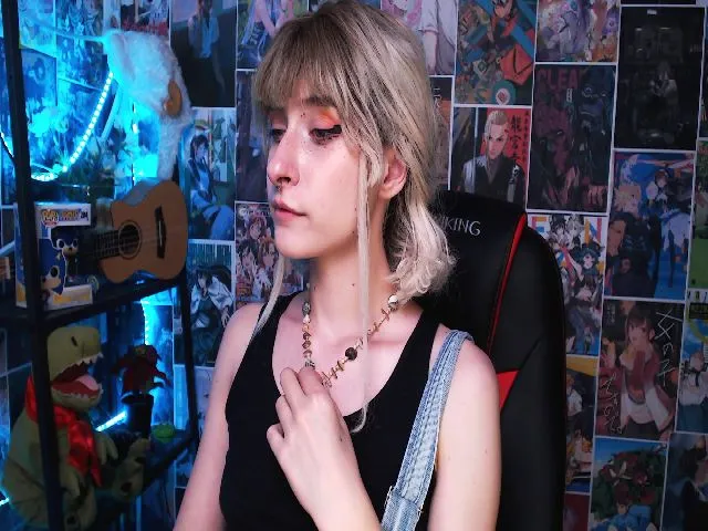 Live sex webcam photo for Manarose27 #260981317