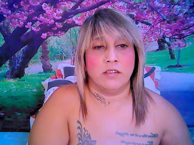 Live sex webcam photo for Roxyfoxy69 #260599190