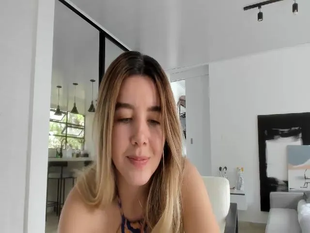 Live sex webcam photo for LauraVega #252837778