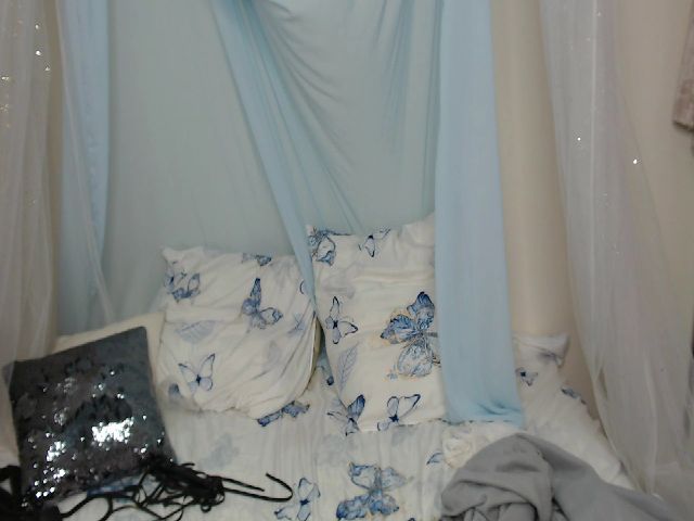 Live sex webcam photo for ImFoxx #259882688