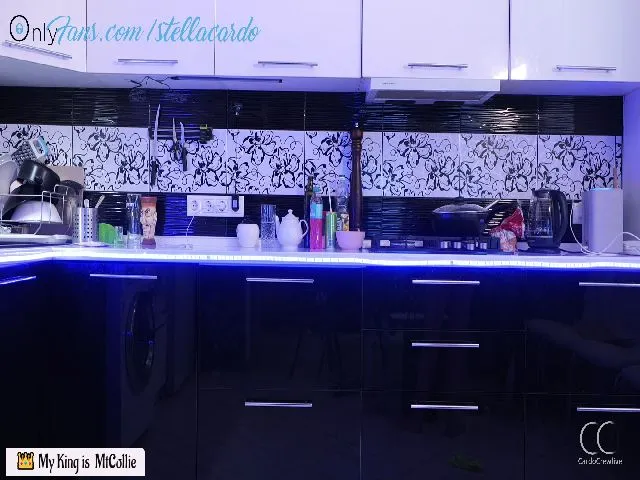 Live sex webcam photo for StellaCardo #252763375