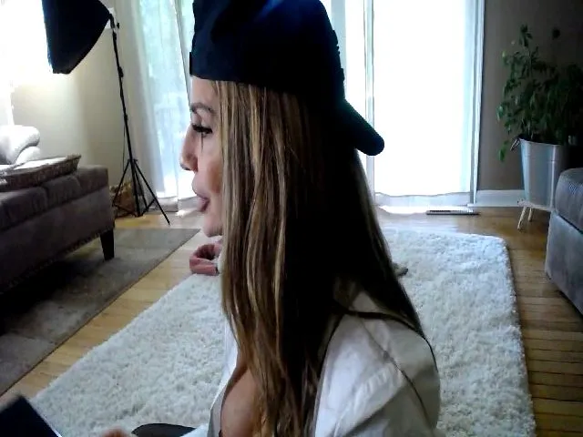 Live sex webcam photo for TeamInspire1 #262814061