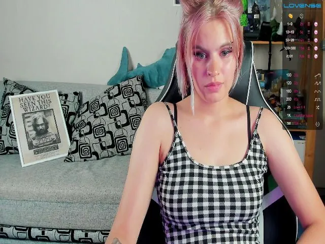 Live sex webcam photo for Sky_Drag0n #255050131